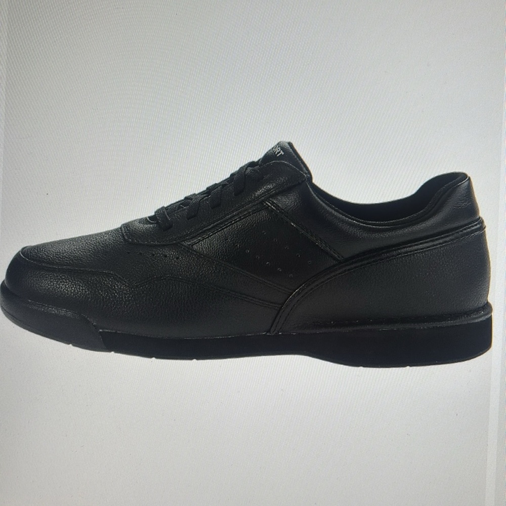 NWOB Men’s Rockport Walking Shoes.  Size 7